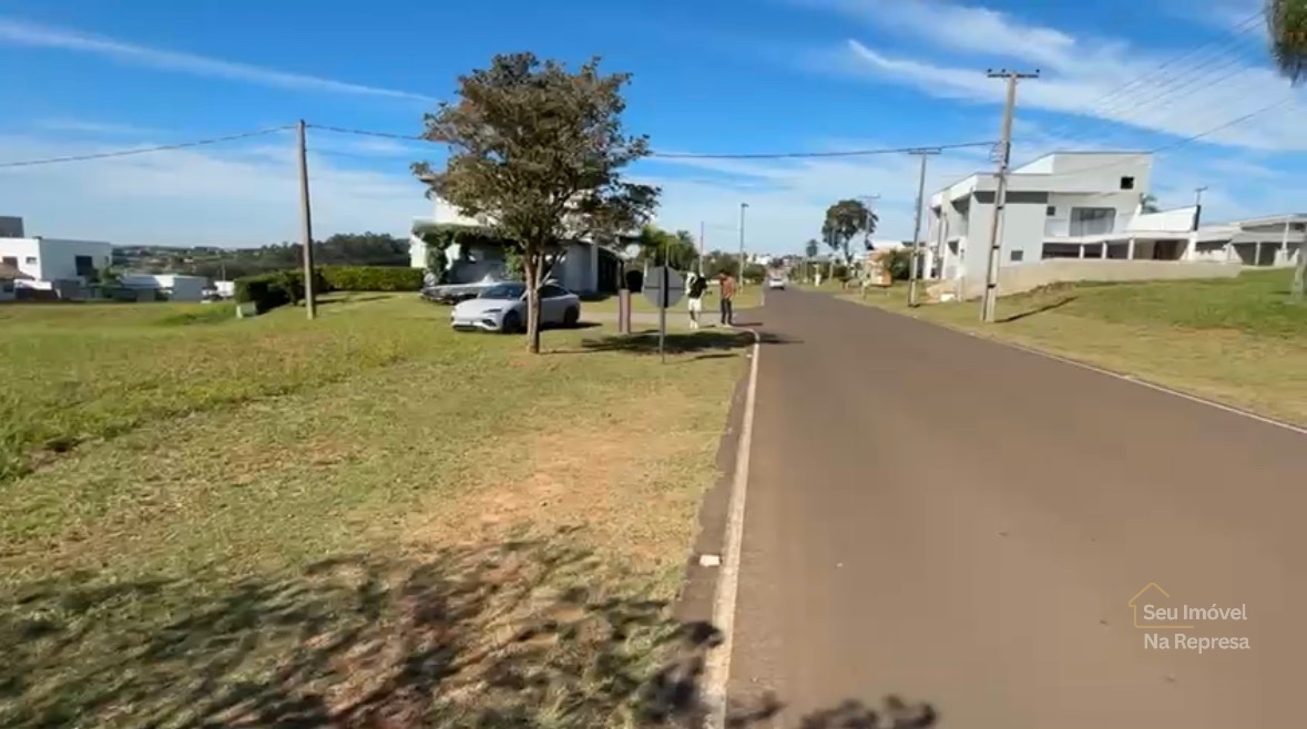 Foto 3 de Terreno de esquina em área nobre no Riviera Sta Cristina Xlll Setor Marina