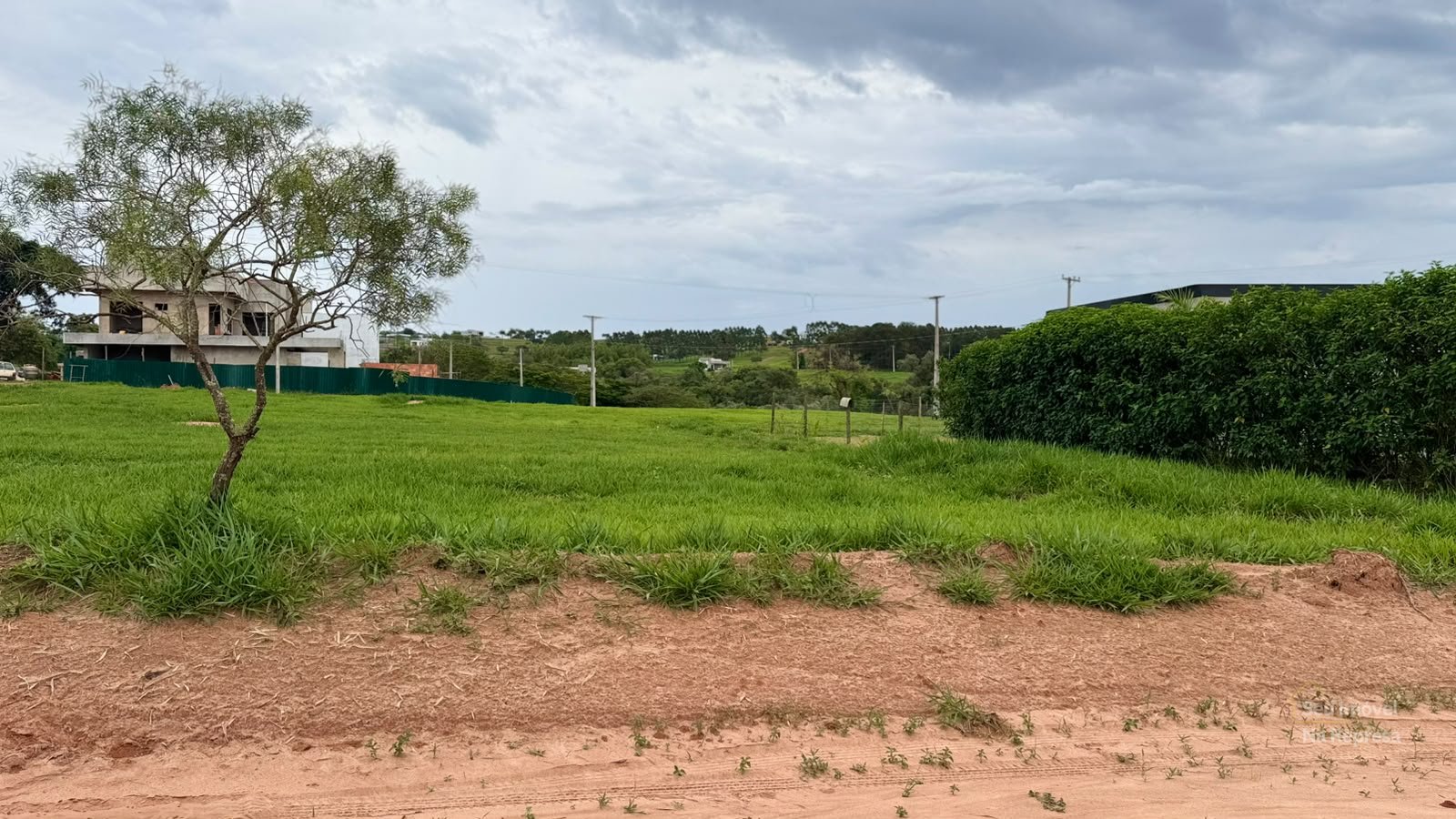 Foto 3 de Terreno à venda próximo a cachoeira no Riviera de Santa Cristina XIII