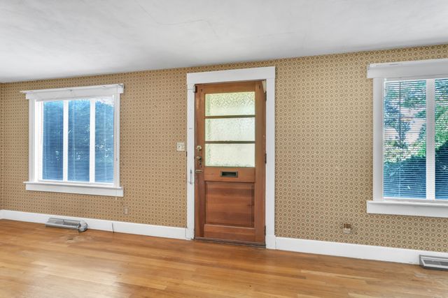 875 Main St-8