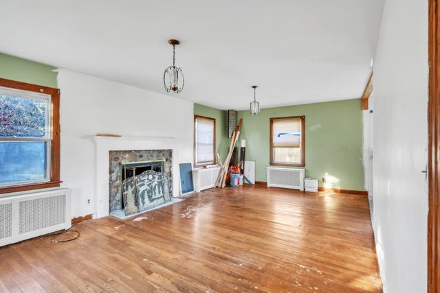 258 High St