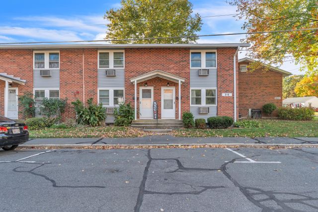 2 Manor Ct-2