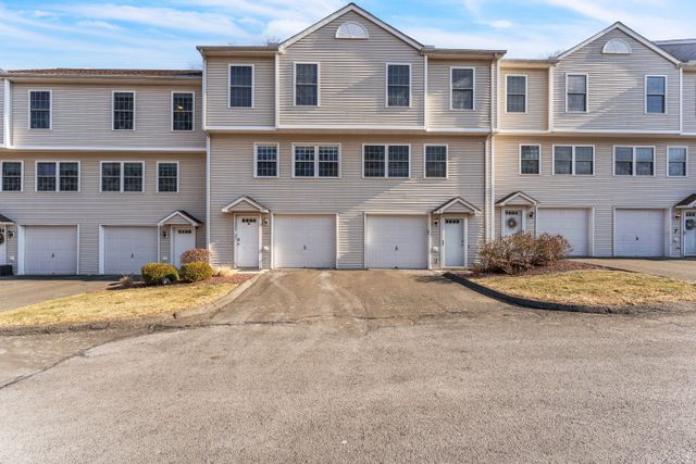 51 Marjorie Ln-24