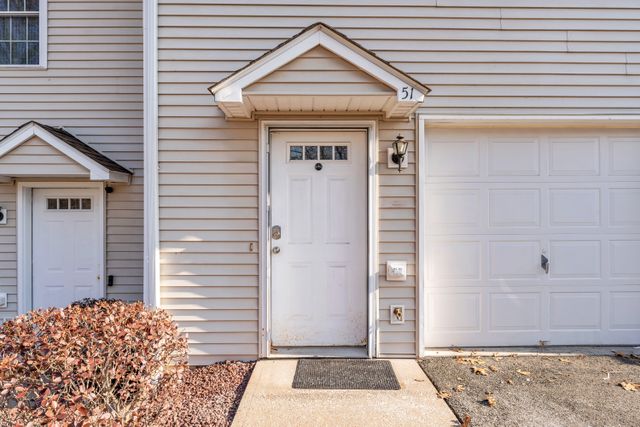 51 Marjorie Ln-26