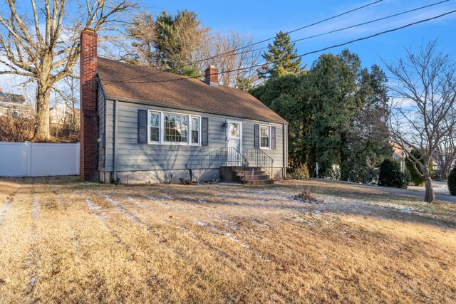 354 Glen St-22