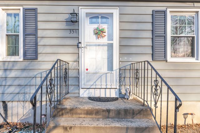 354 Glen St-24