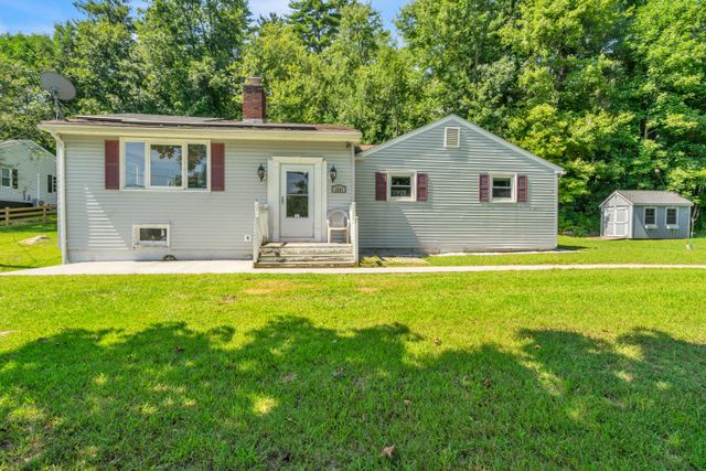 1541 Center St-32
