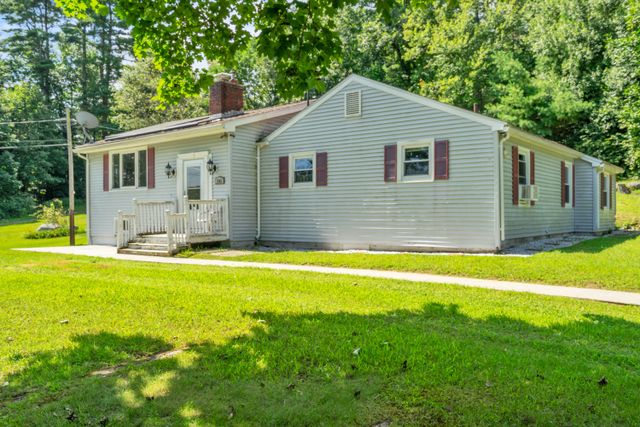 1541 Center St-41