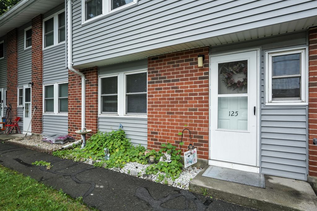 125%20Manor%20Ct%2C%20Springfield%2C%20MA_20250801_2664