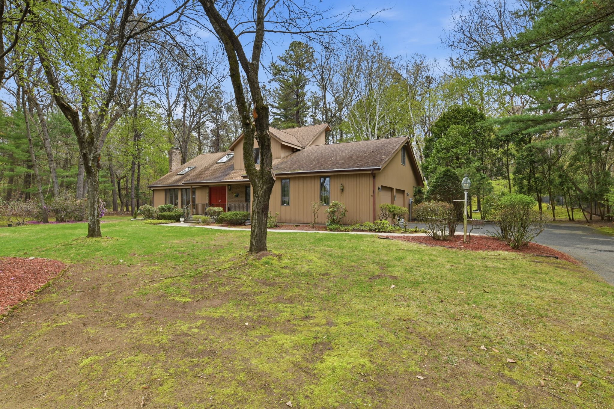 651_Frank_Smith_Rd_Longmeadow_MA_01106_USA_-_Suzanne_White_002