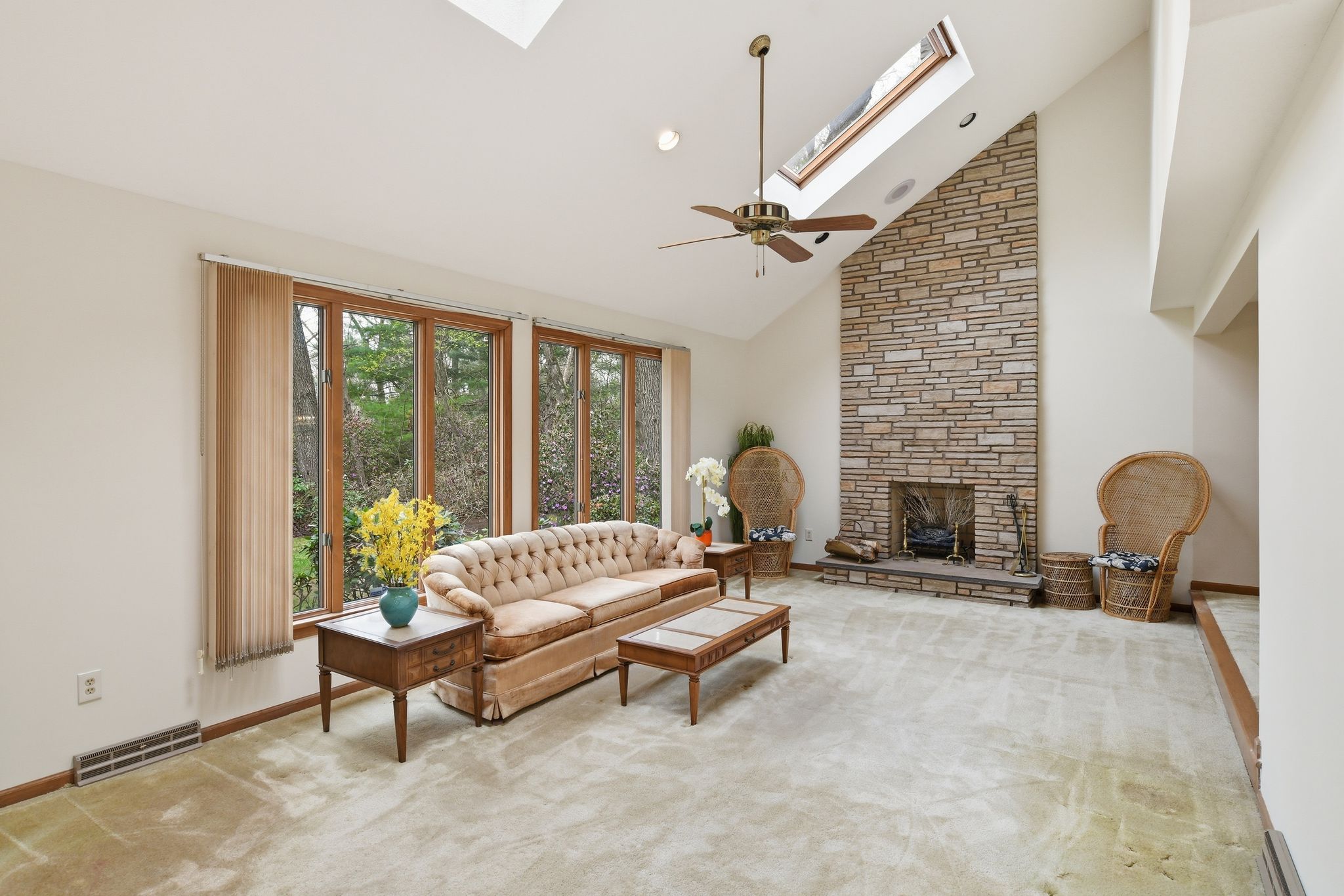 651_Frank_Smith_Rd_Longmeadow_MA_01106_USA_-_Suzanne_White_005