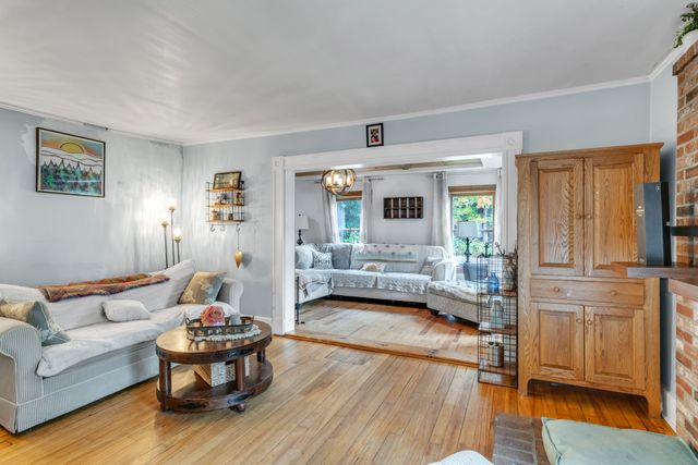 136 Water St-13