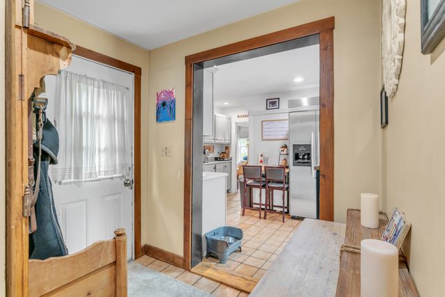 136 Water St-3