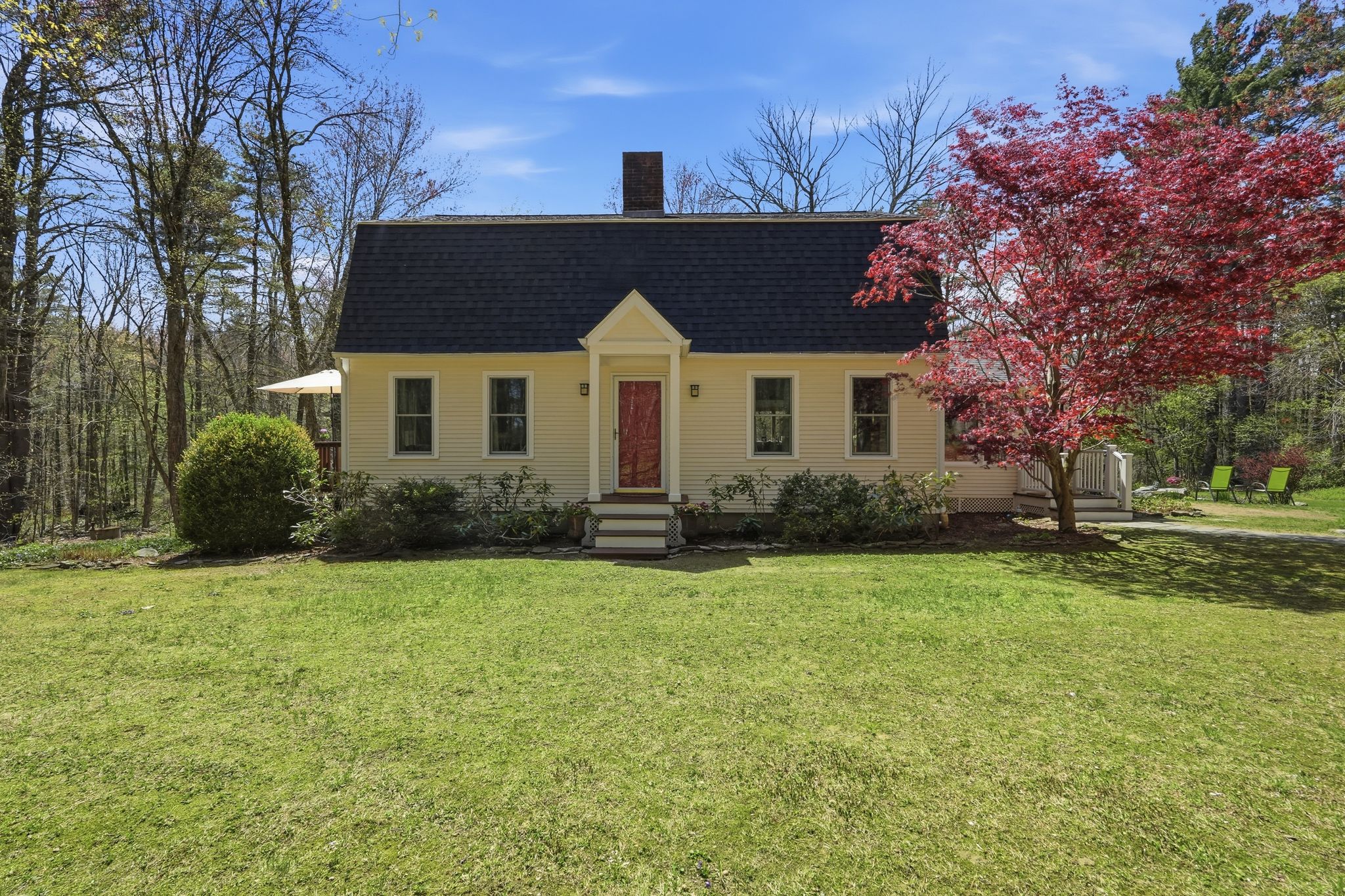 571_W_Pelham_Rd_Amherst_MA_01002_USA_-_Nancy_Hamel_001
