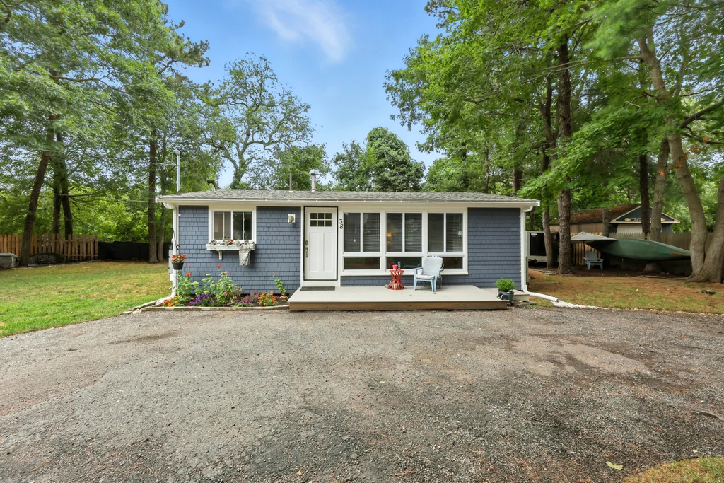 38%20Lakeside%20Dr_022