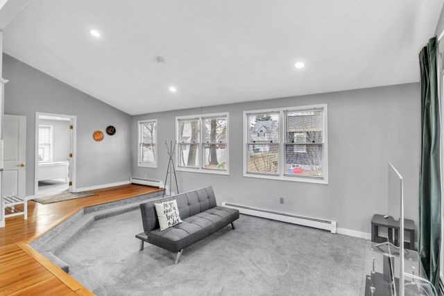 13 Algonquin Dr-18