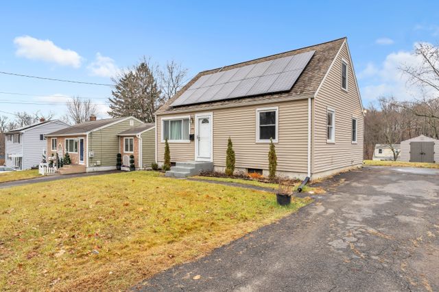 70 Merigold Dr-3