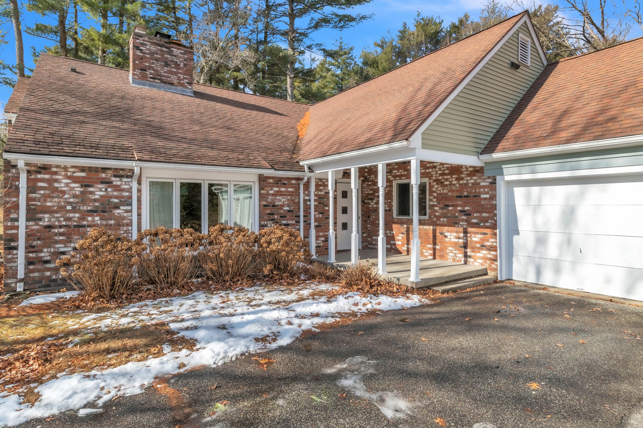 11 Bonair Dr-3