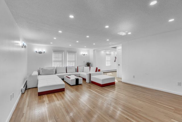 750 Wilbraham Rd-10