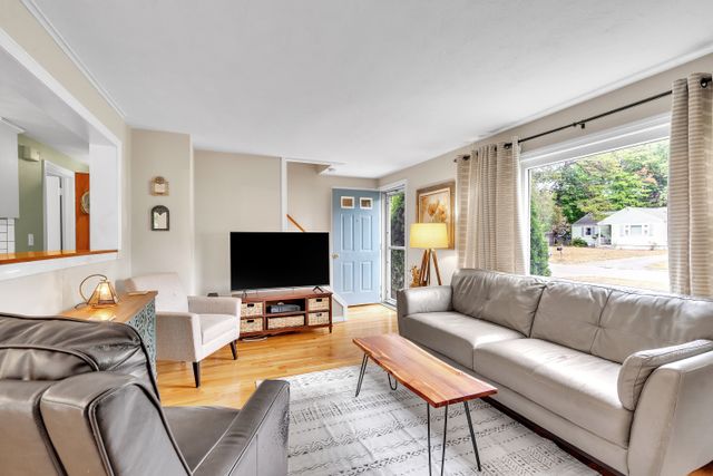 112 Lumae St-5