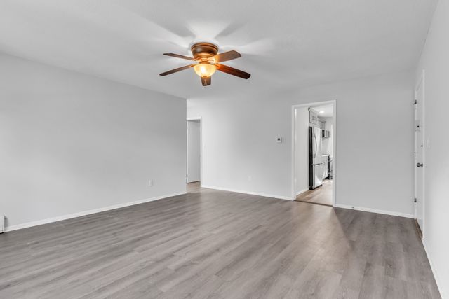 120 Litchfield Pines Dr-8