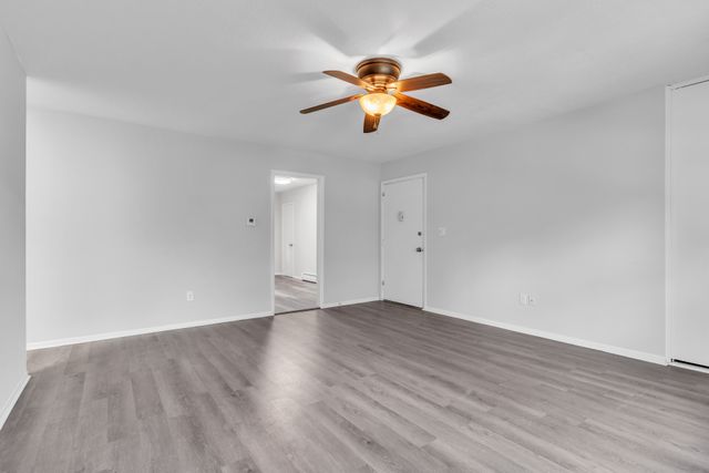 120 Litchfield Pines Dr-9