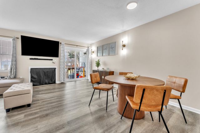 3 Marjorie Ln-3
