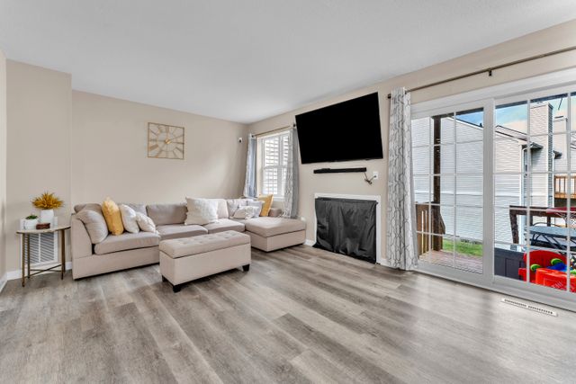 3 Marjorie Ln-5
