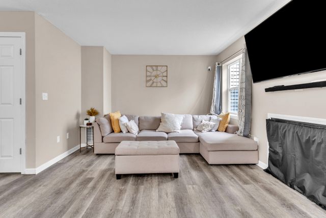 3 Marjorie Ln-6
