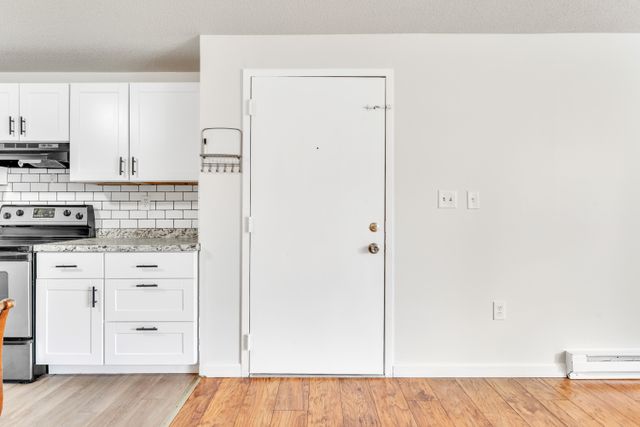 1239 East St-2