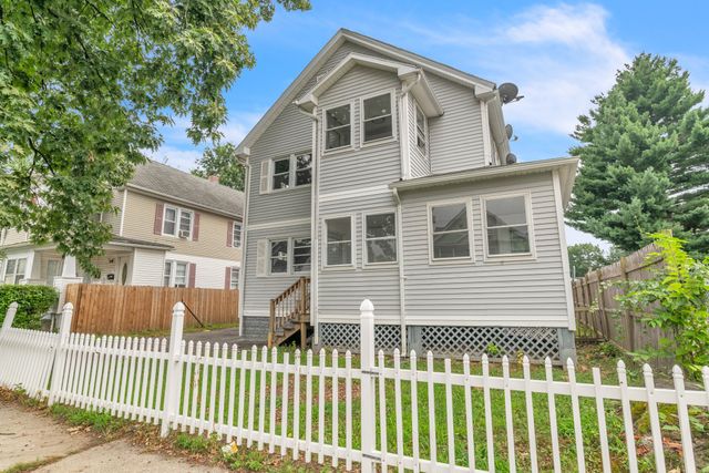 17-19 Laurel St