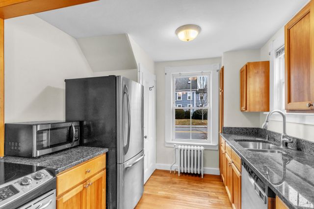 281 Essex St-17