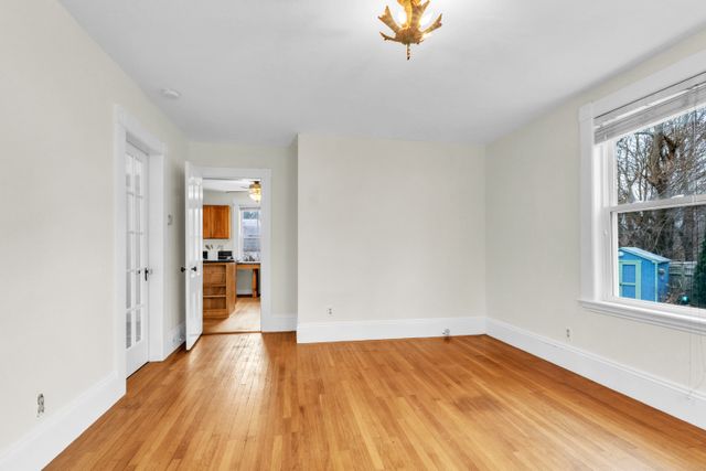 281 Essex St-21
