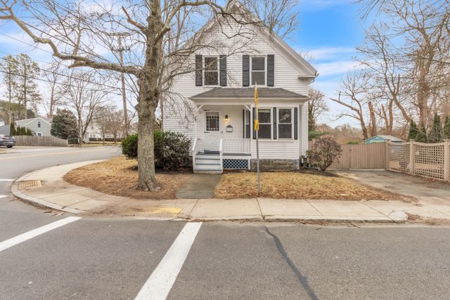 281 Essex St-30