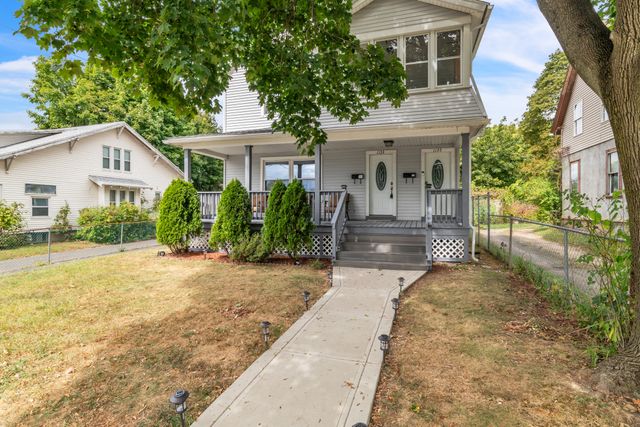 1133 Hampden St-45