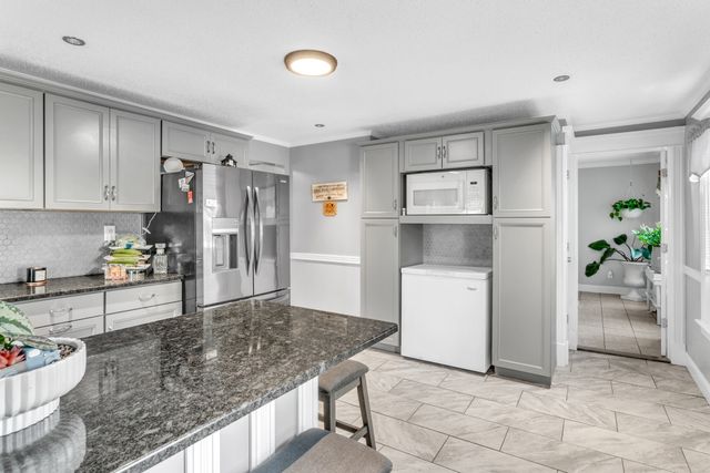 1133 Hampden St-6