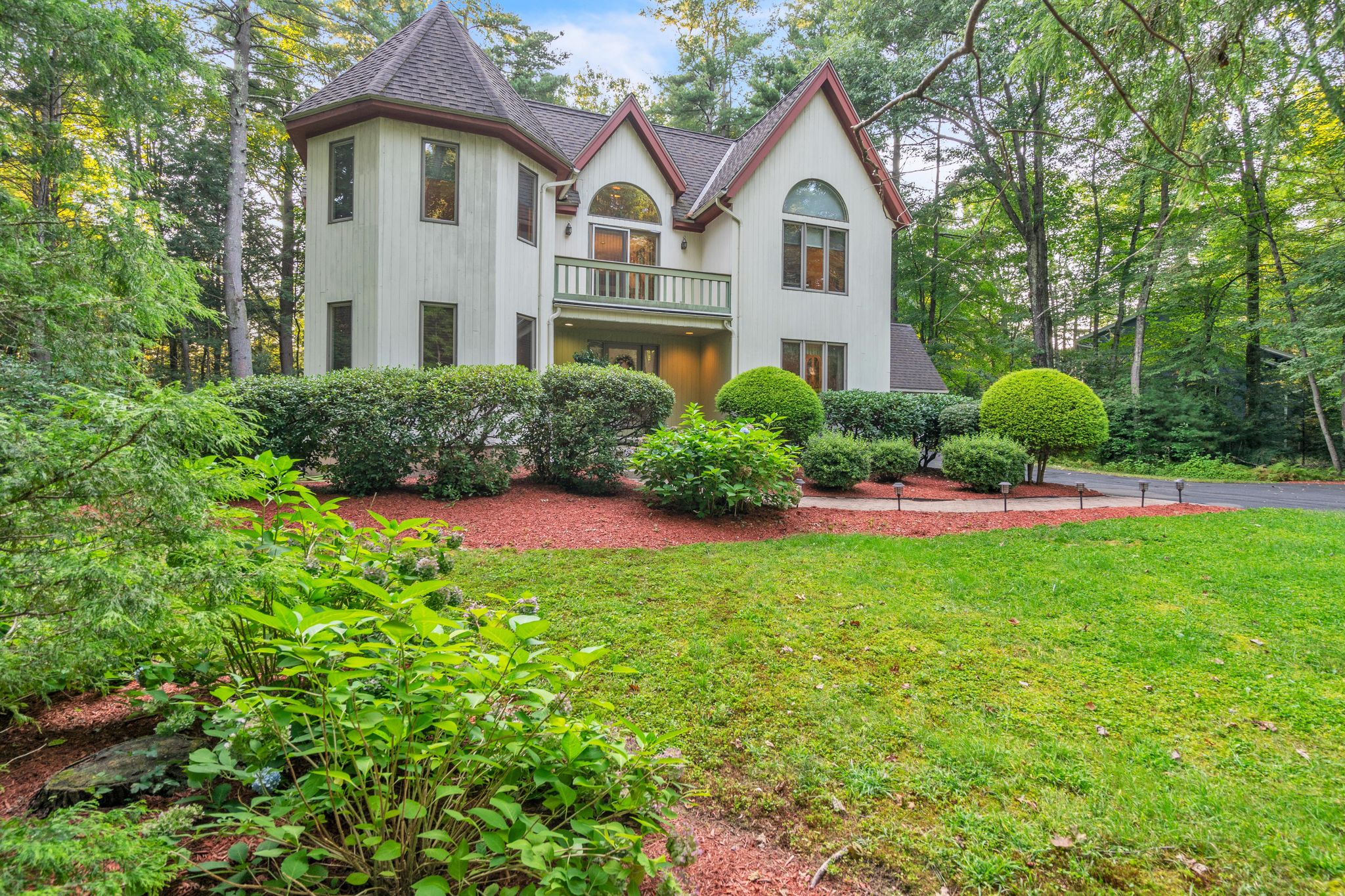 23 Woodlot Rd-38