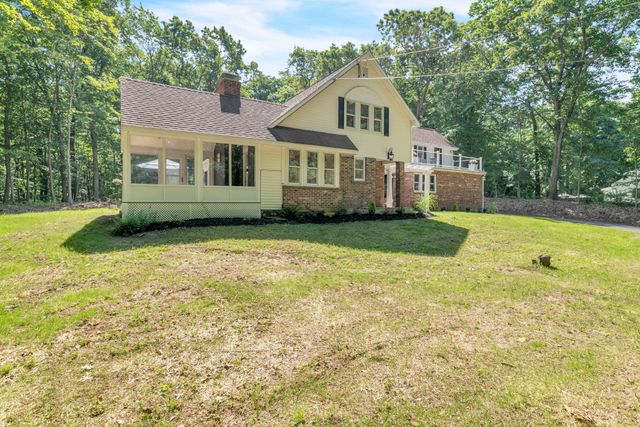 316 Strickland St-59