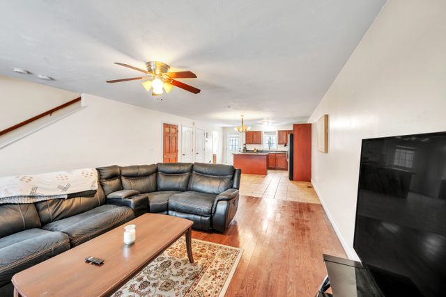 6C Weldon Ave-18