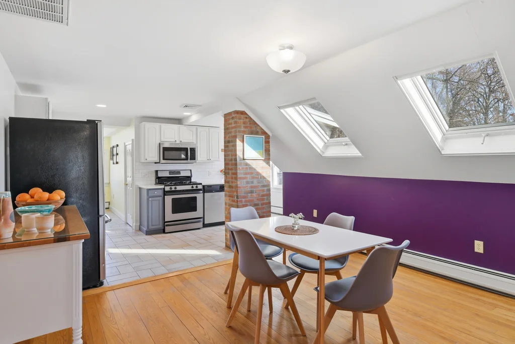 30_Graves_Ave_unit_b_Northampton_MA_01060_USA_-_Rhonda_Cohen_017