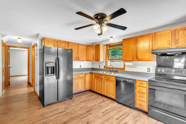 17 W Ware Rd-15
