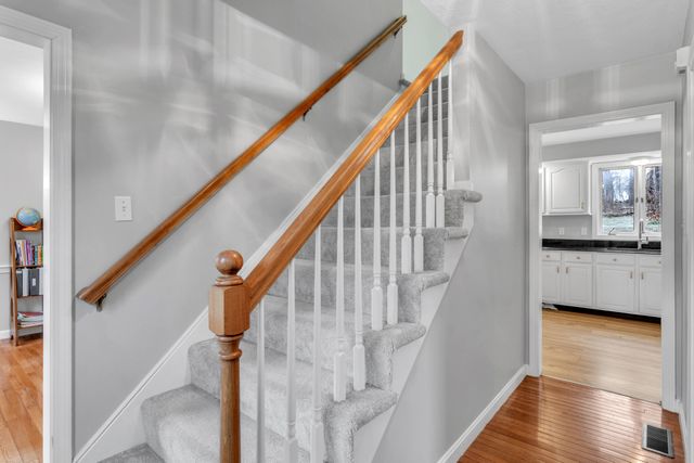 46 Meadow Ln-20