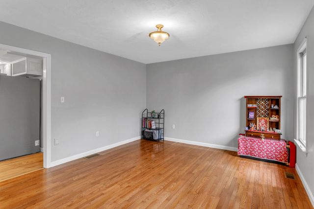 46 Meadow Ln-21