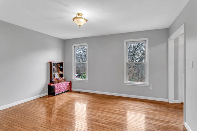 46 Meadow Ln-23