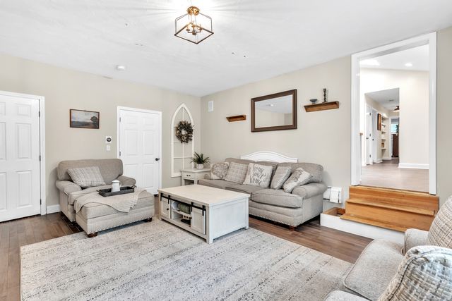 5 Summer Hill Rd 18