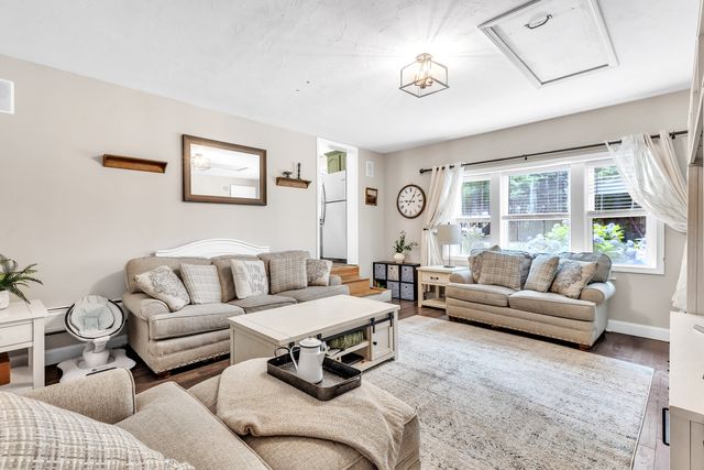 5 Summer Hill Rd 19
