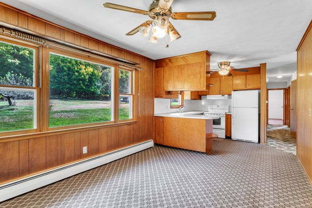 213 River St-13