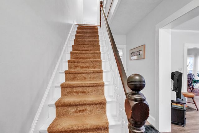 4081 Church St-2