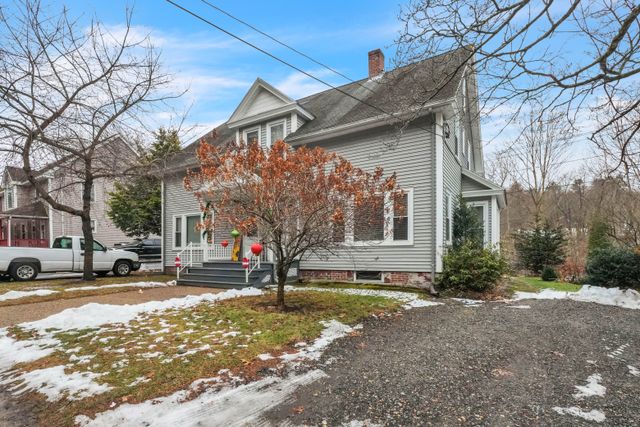 4081 Church St-33