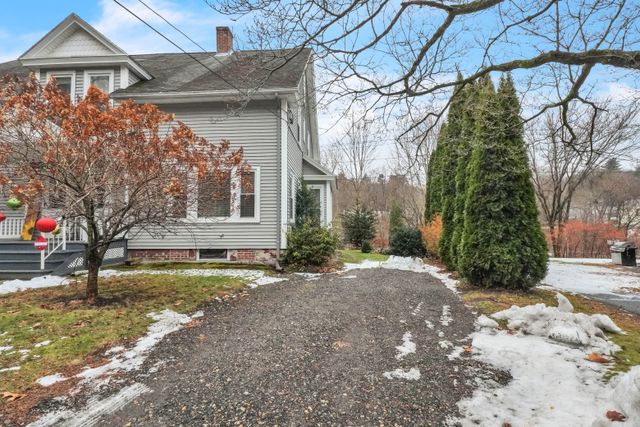 4081 Church St-34