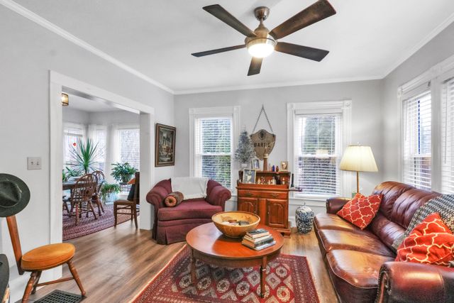 4081 Church St-3